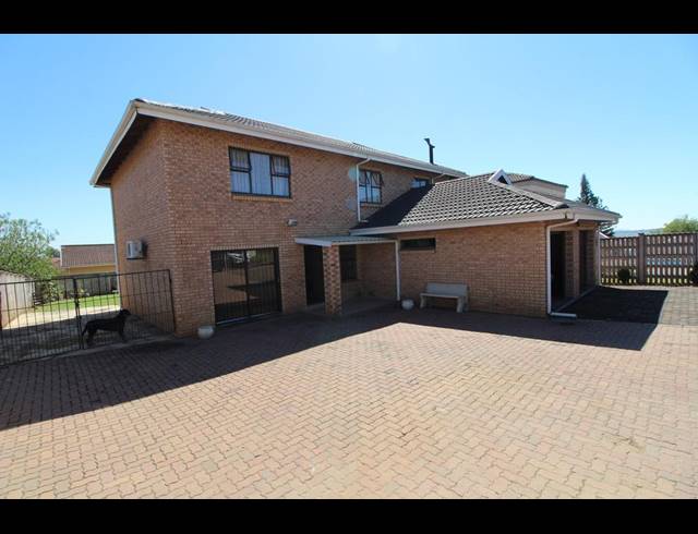 4 BEDROOM HOUSE SOLD IN RICHMOND CREST